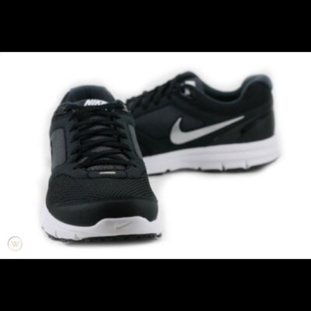 Nike lunarfly 2 black running shoes (women’s 7)
